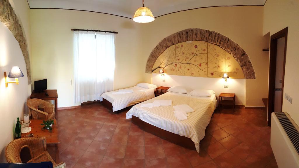Farmstay La Morella Battipaglia Bagian luar foto